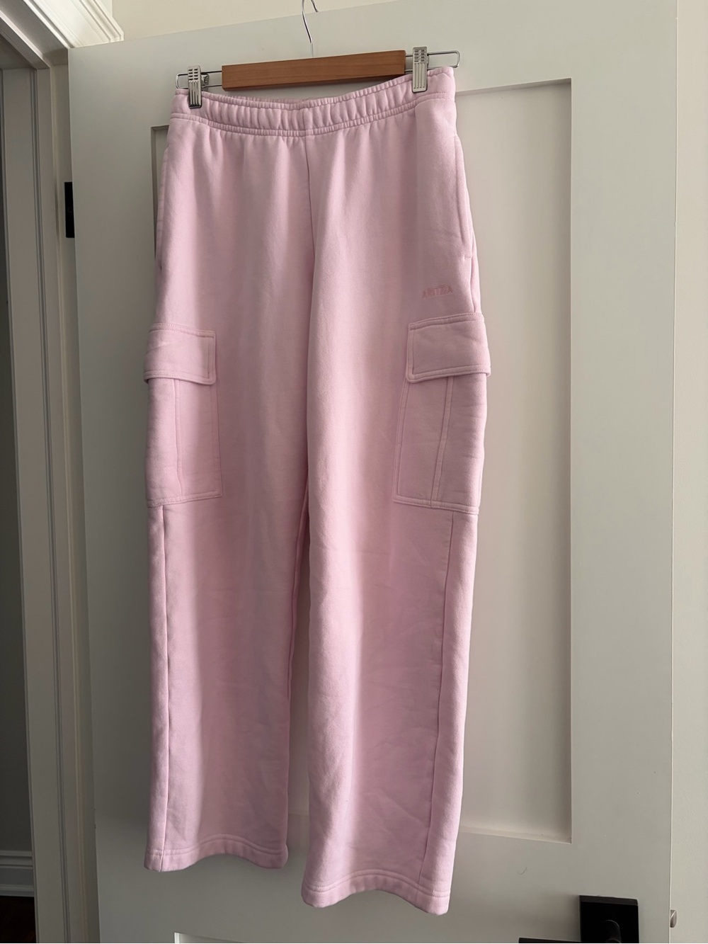 Aritzia Villa Pink Cargo Joggers